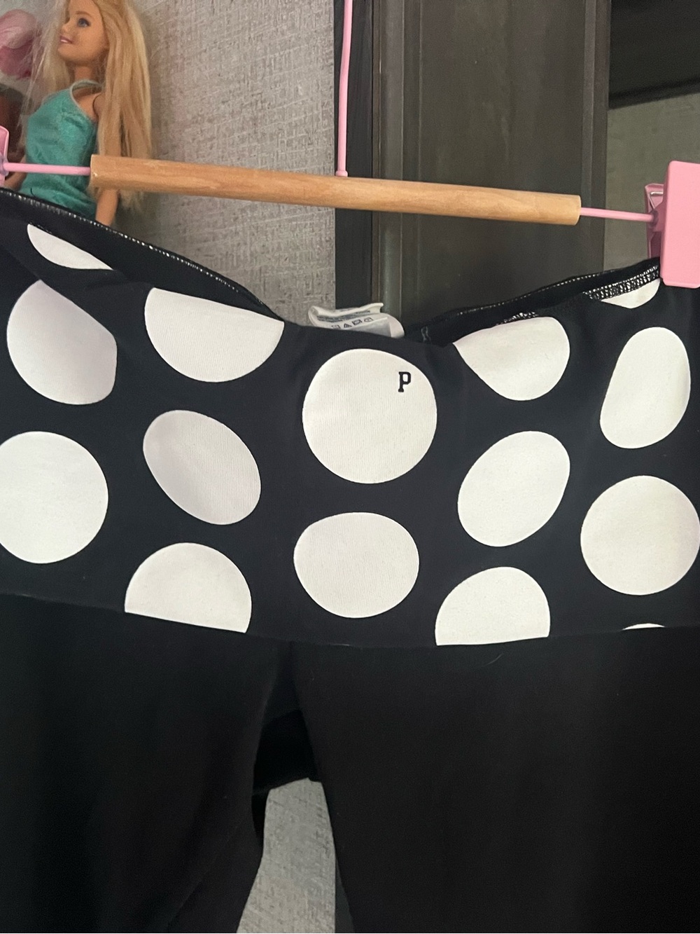 VS Pink Leggings - Picture 10 of 11